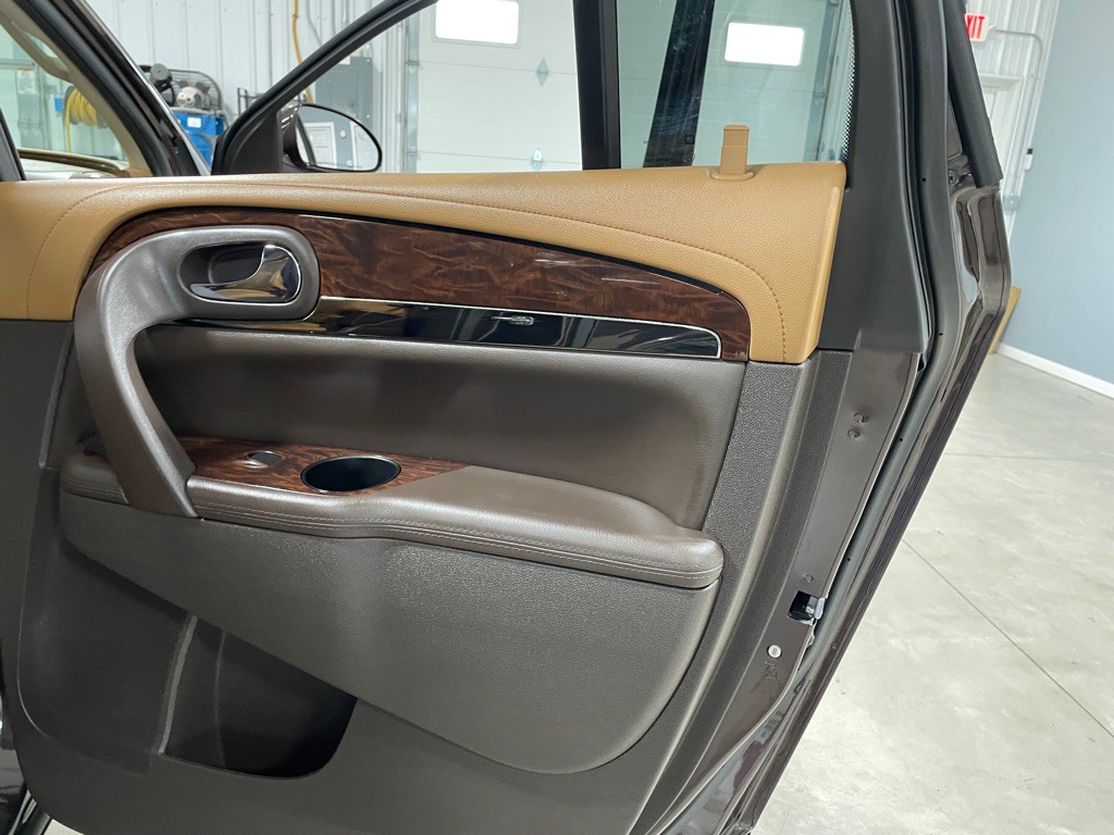 2015 Buick Enclave Image 24