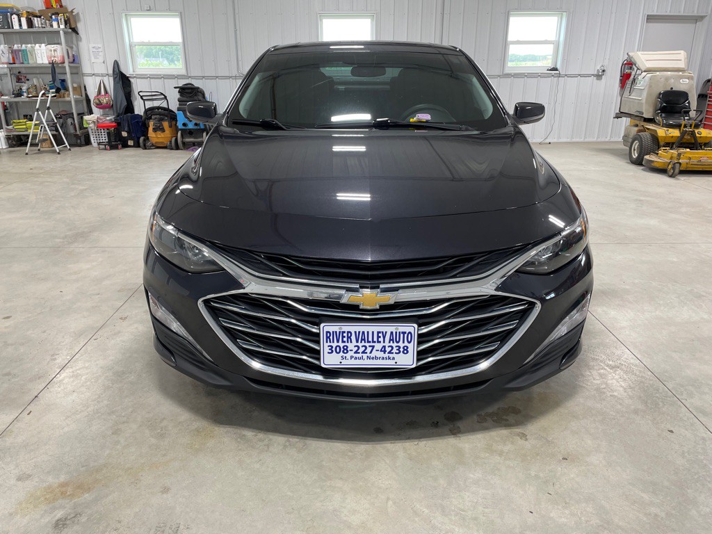2022 Chevrolet Malibu Image 2