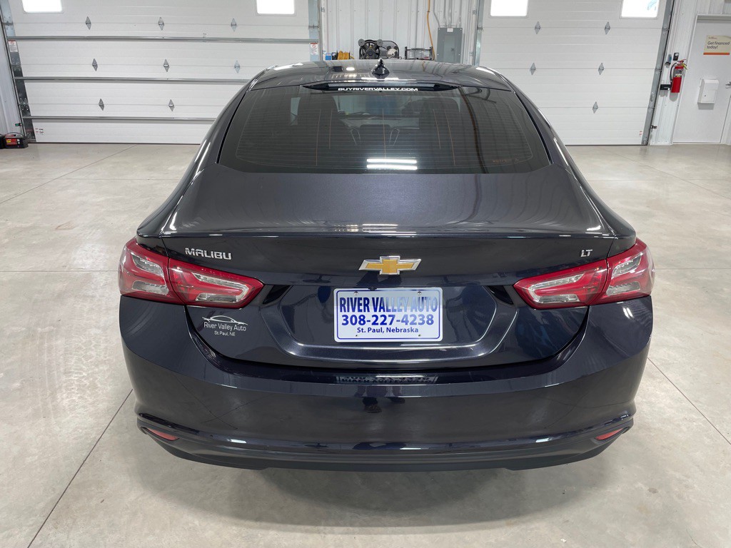 2022 Chevrolet Malibu Image 6