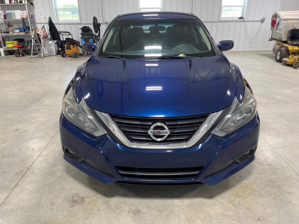 2018 Nissan Altima Image 2
