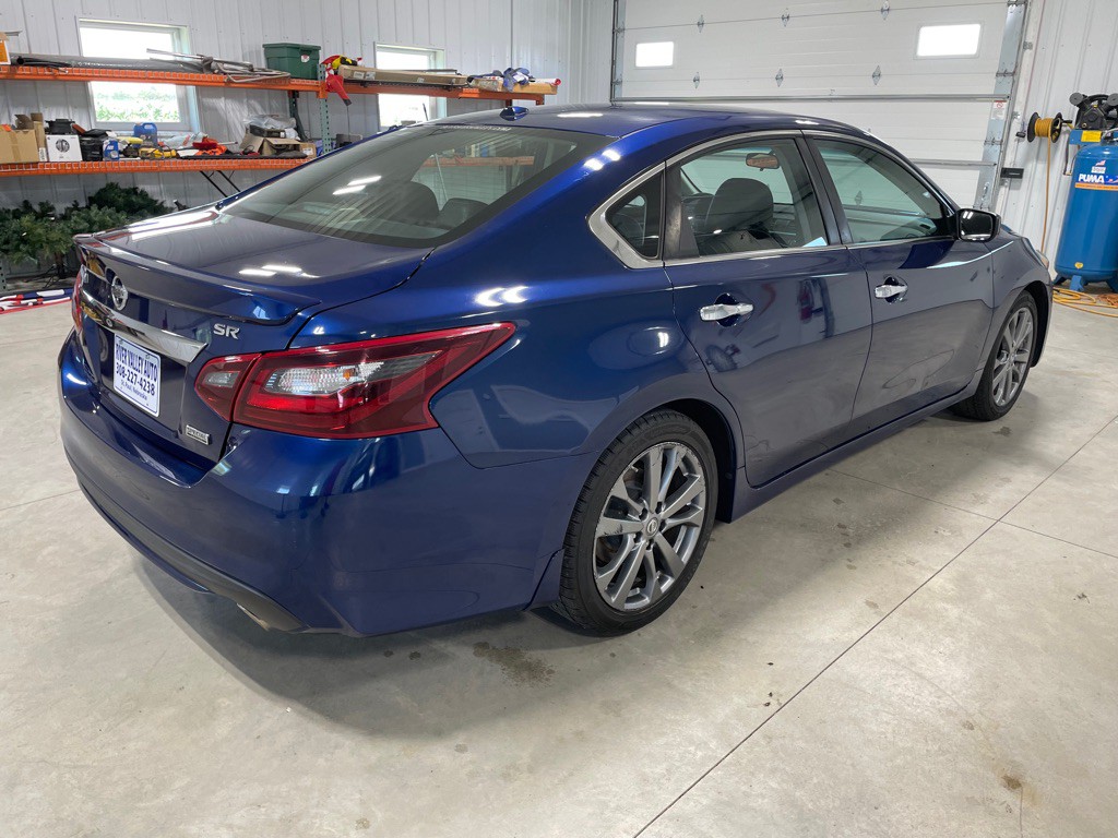 2018 Nissan Altima Image 7