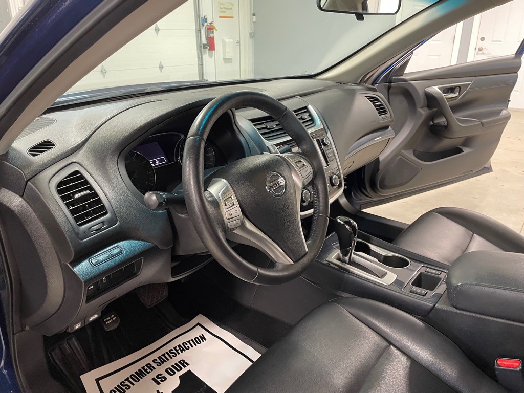 2018 Nissan Altima Image 9