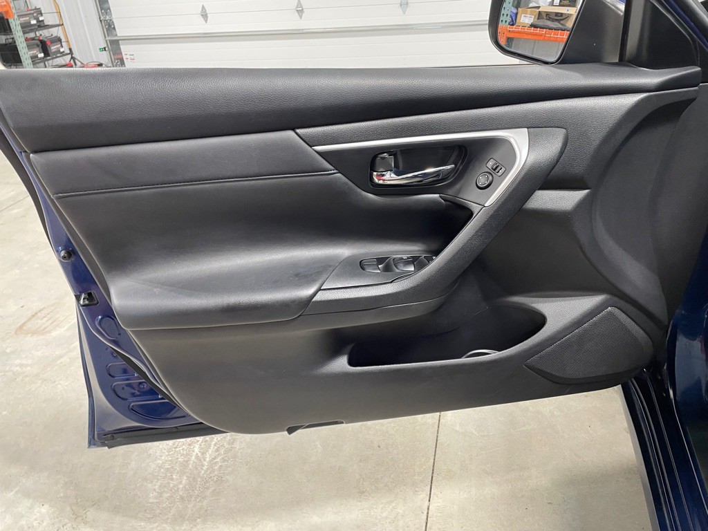 2018 Nissan Altima Image 12