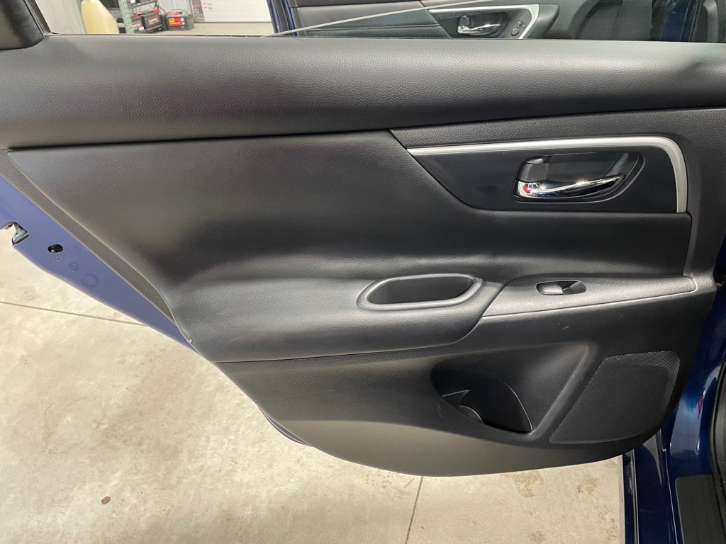 2018 Nissan Altima Image 15