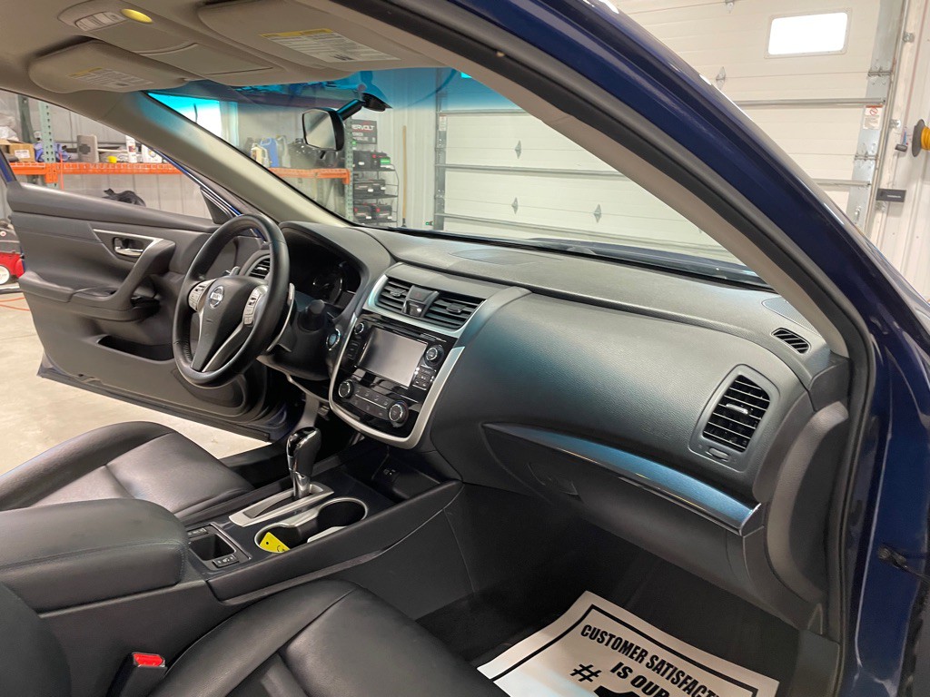 2018 Nissan Altima Image 19