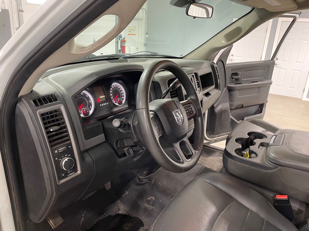 2015 RAM 1500 Image 9