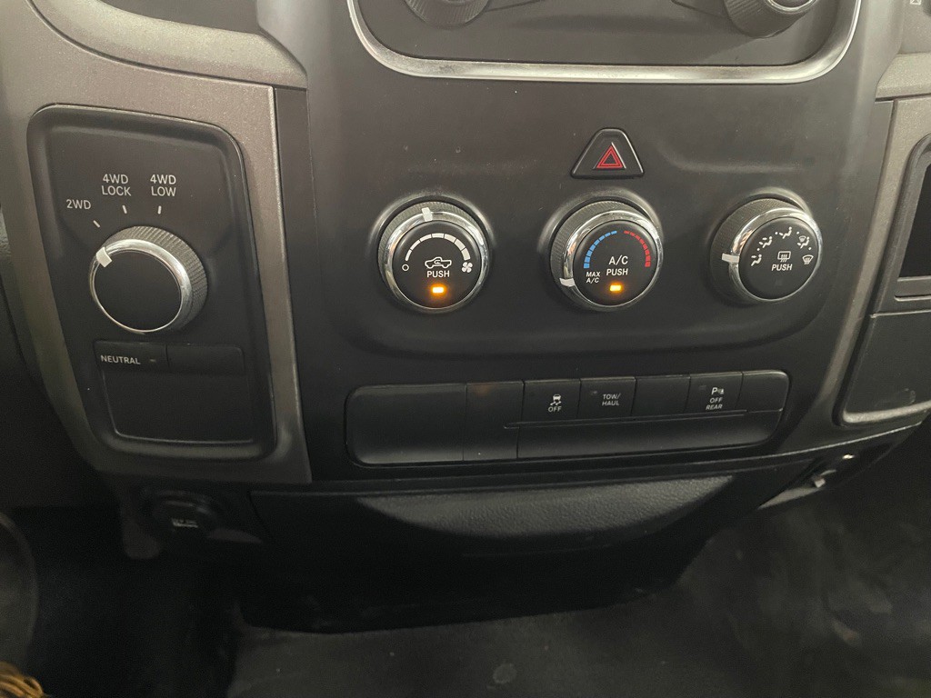 2015 RAM 1500 Image 30