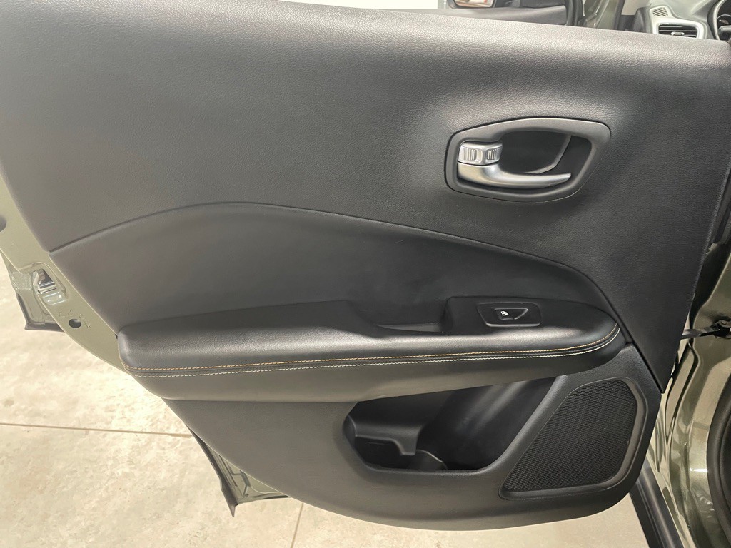 2020 Jeep Compass Image 15