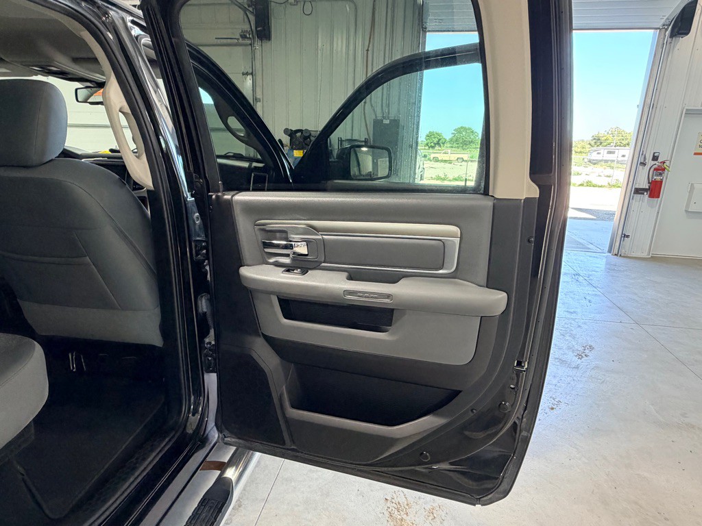 2016 RAM 1500 Image 10