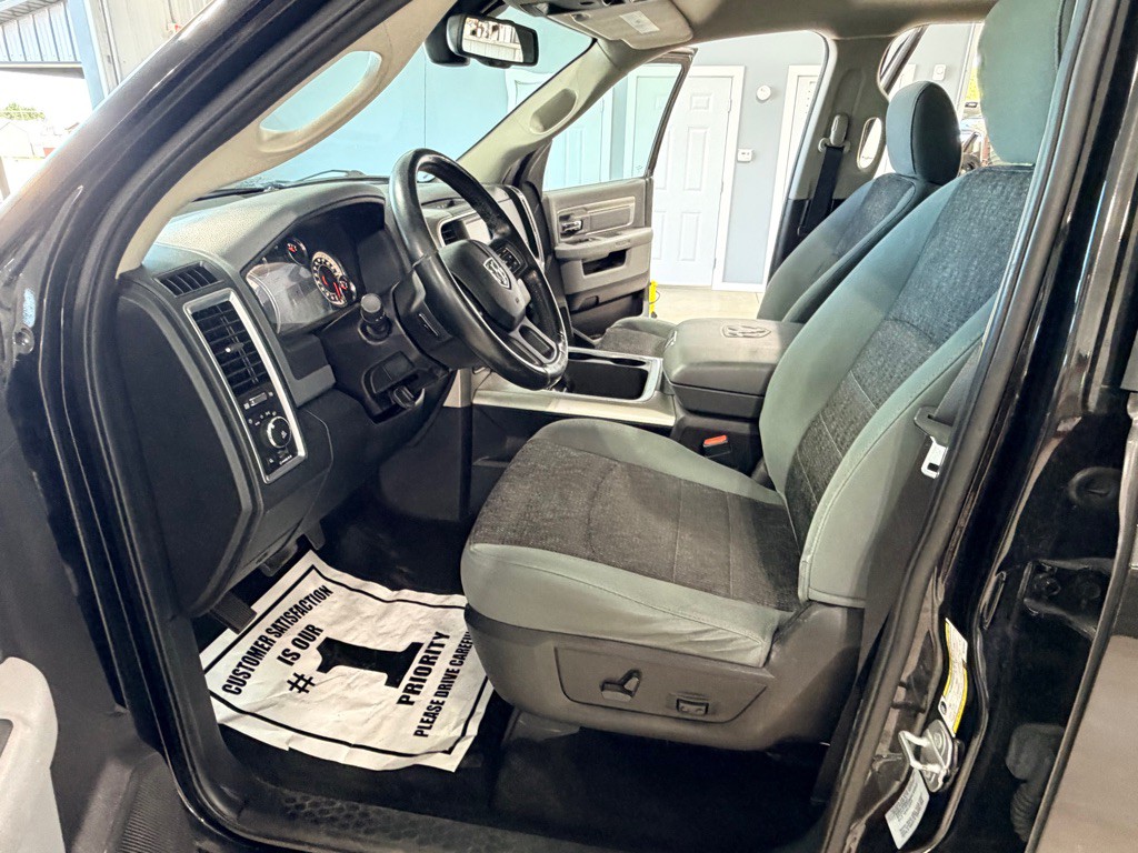 2016 RAM 1500 Image 16