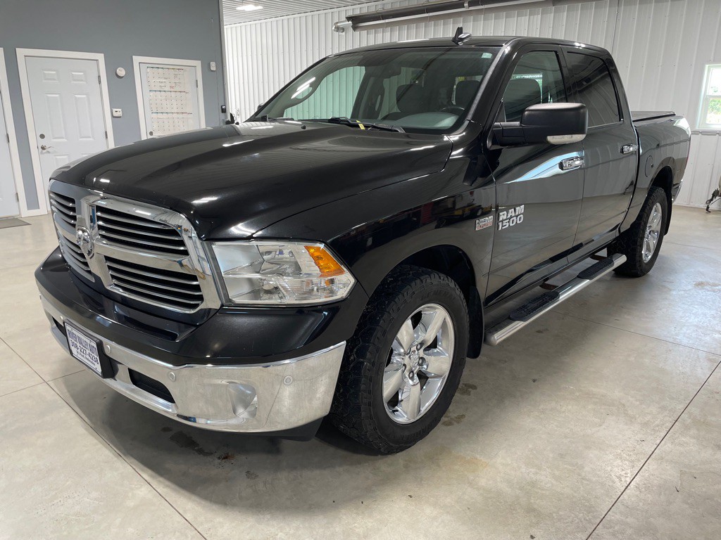 2016 RAM 1500 Image 3