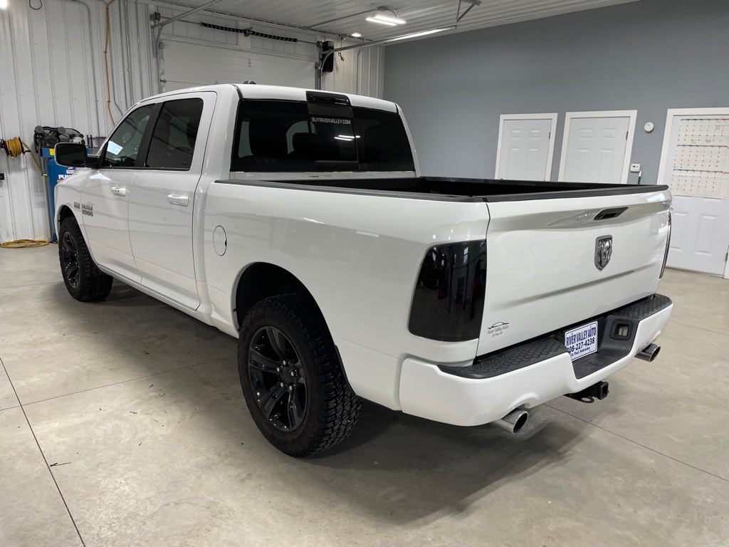 2015 RAM 1500 Image 5
