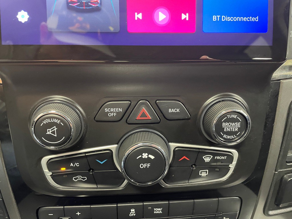 2015 RAM 1500 Image 32