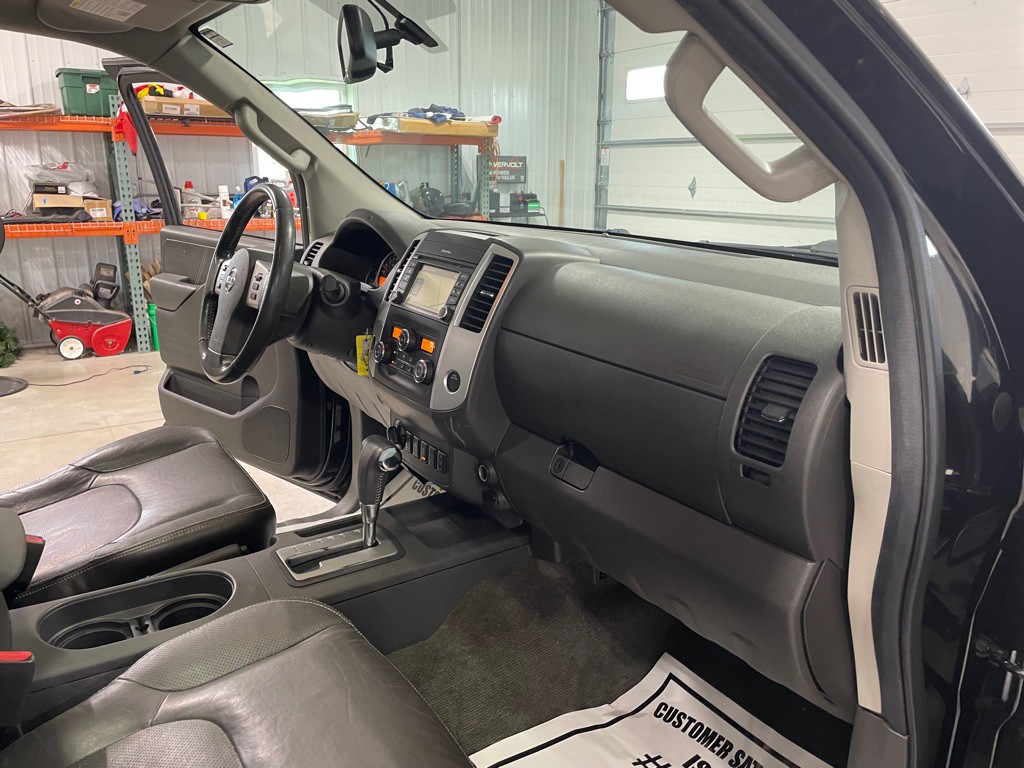 2015 Nissan Frontier Image 22