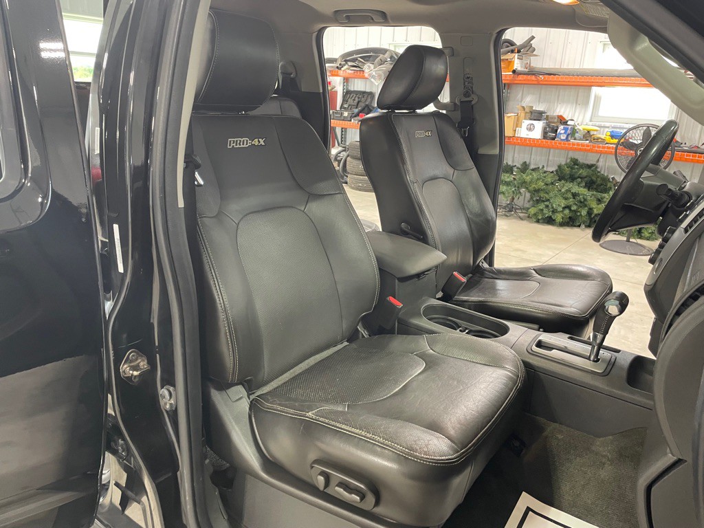 2015 Nissan Frontier Image 23