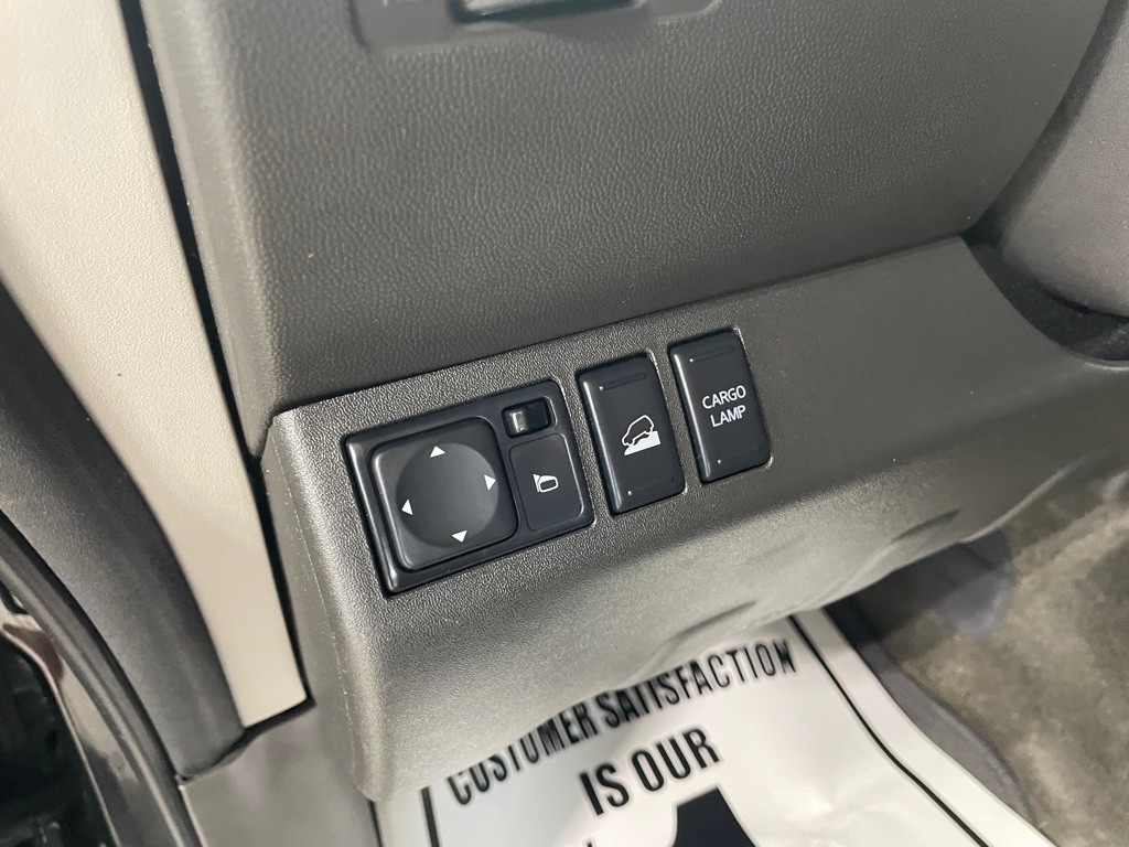 2015 Nissan Frontier Image 28