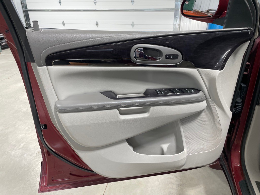2015 Buick Enclave Image 12