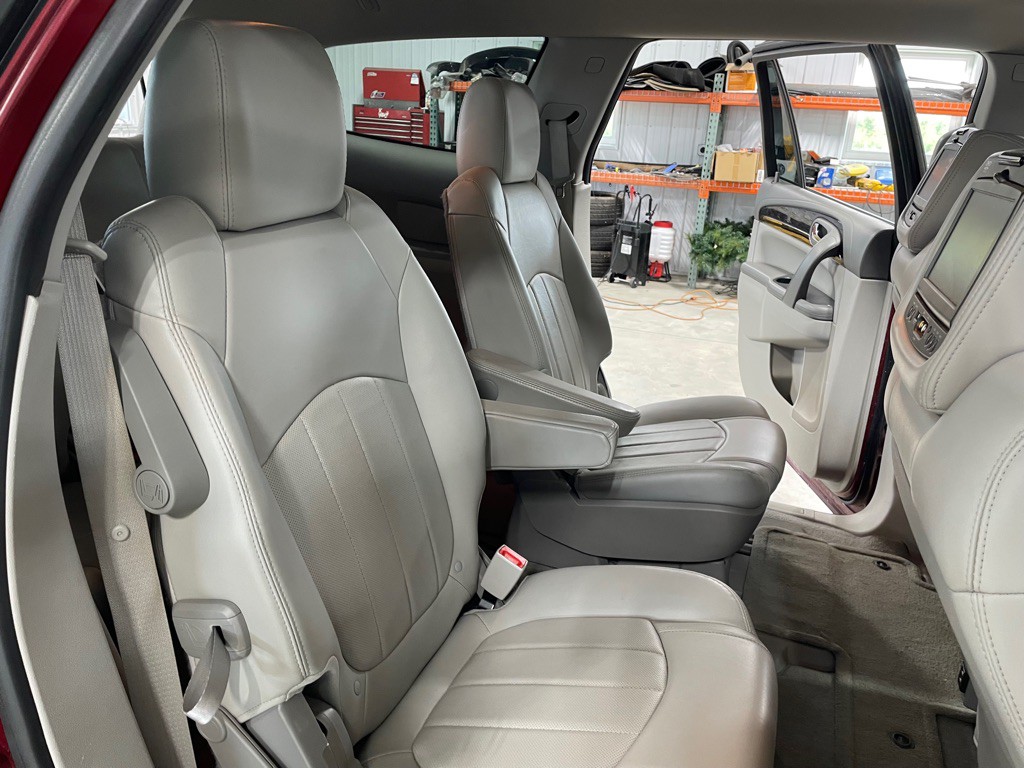 2015 Buick Enclave Image 22