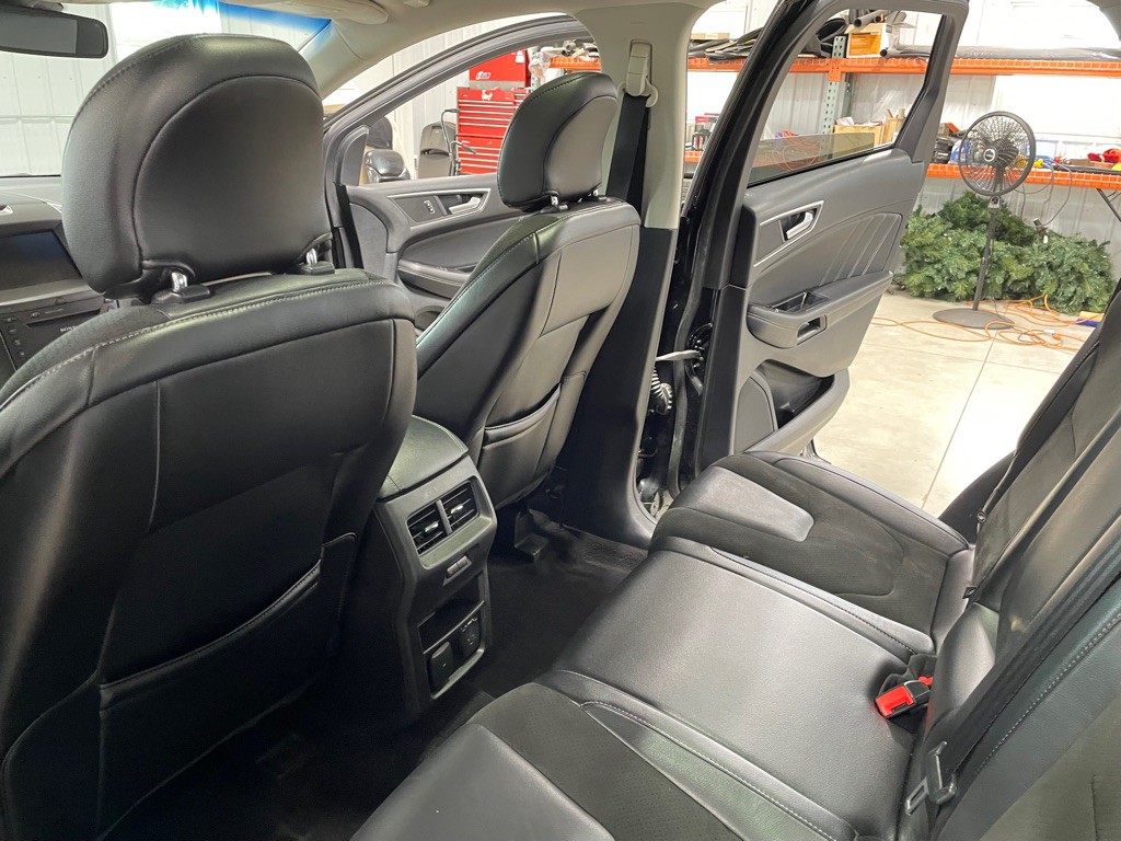 2015 Ford Edge Image 13