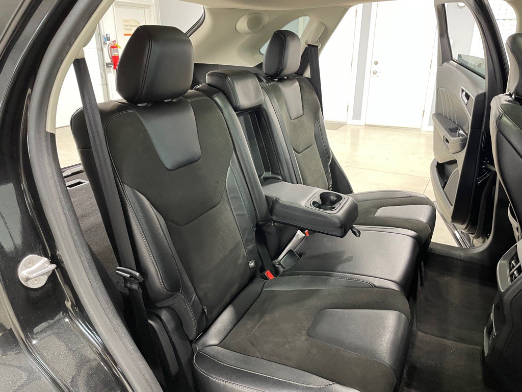2015 Ford Edge Image 19