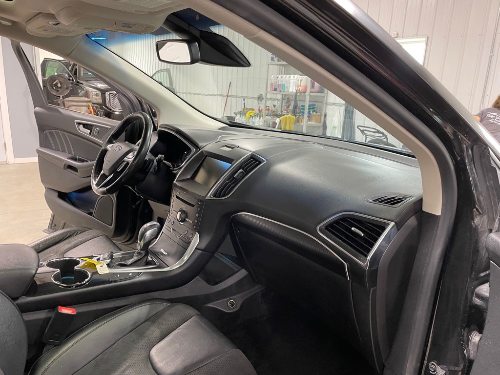 2015 Ford Edge Image 21