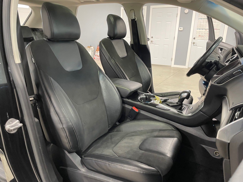 2015 Ford Edge Image 22