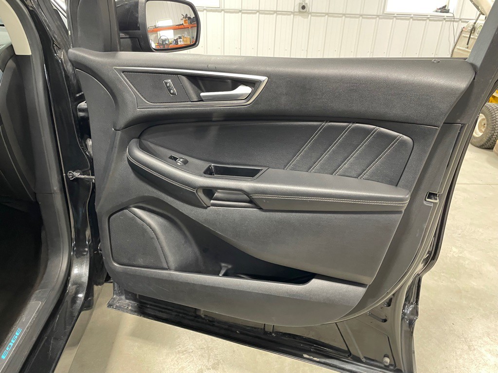 2015 Ford Edge Image 25