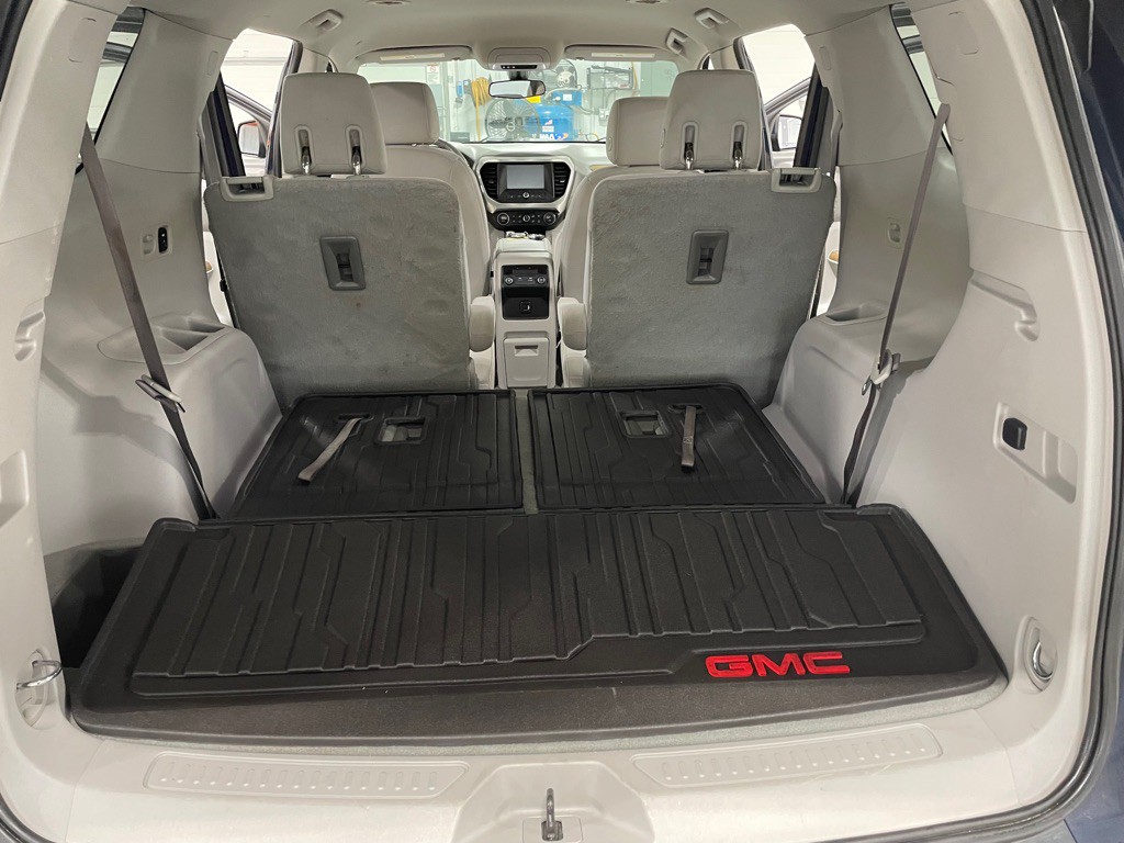 2017 GMC Acadia Image 19