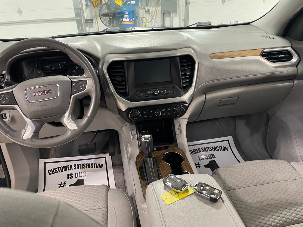 2017 GMC Acadia Image 37