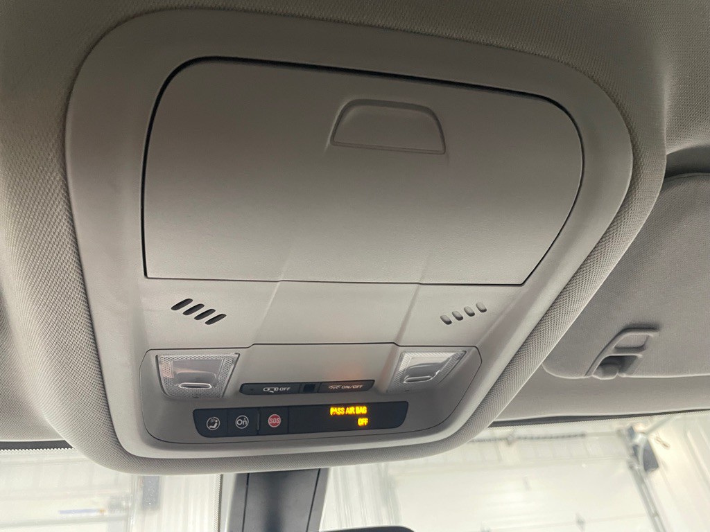2017 GMC Acadia Image 38