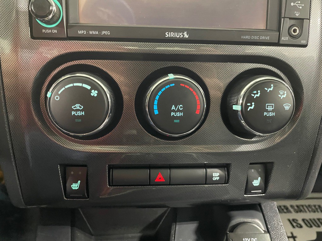 2010 Dodge Challenger Image 26