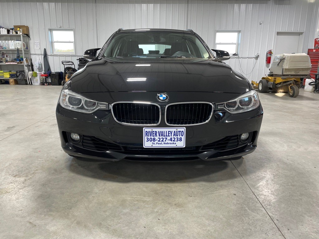 2014 BMW 3 Series Image 2