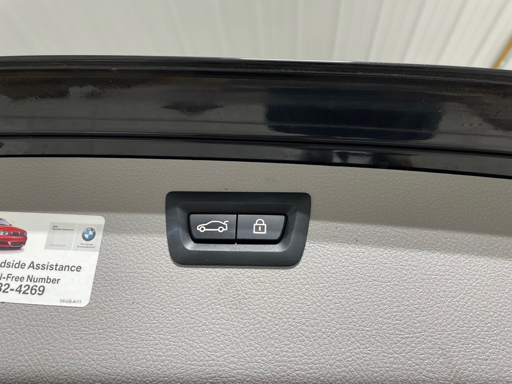 2014 BMW 3 Series Image 18