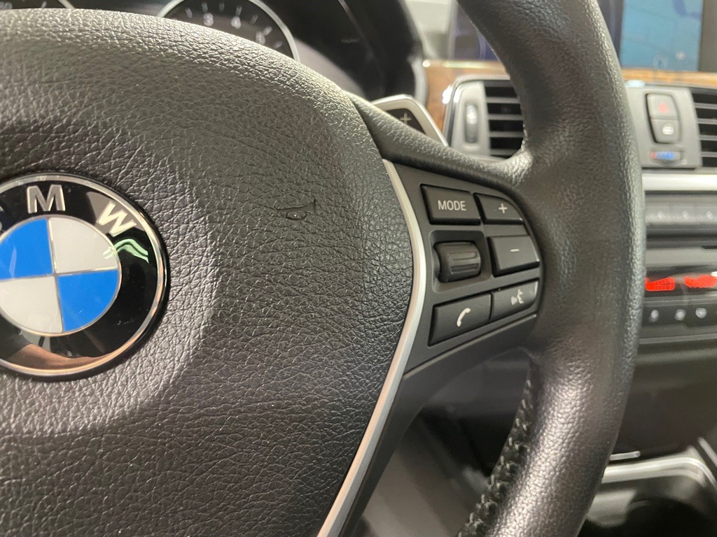 2014 BMW 3 Series Image 31