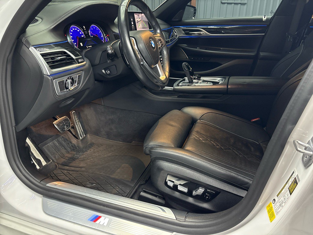 2019 BMW 7 Series Image 14