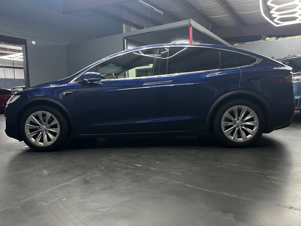 2018 Tesla Model X Image 2