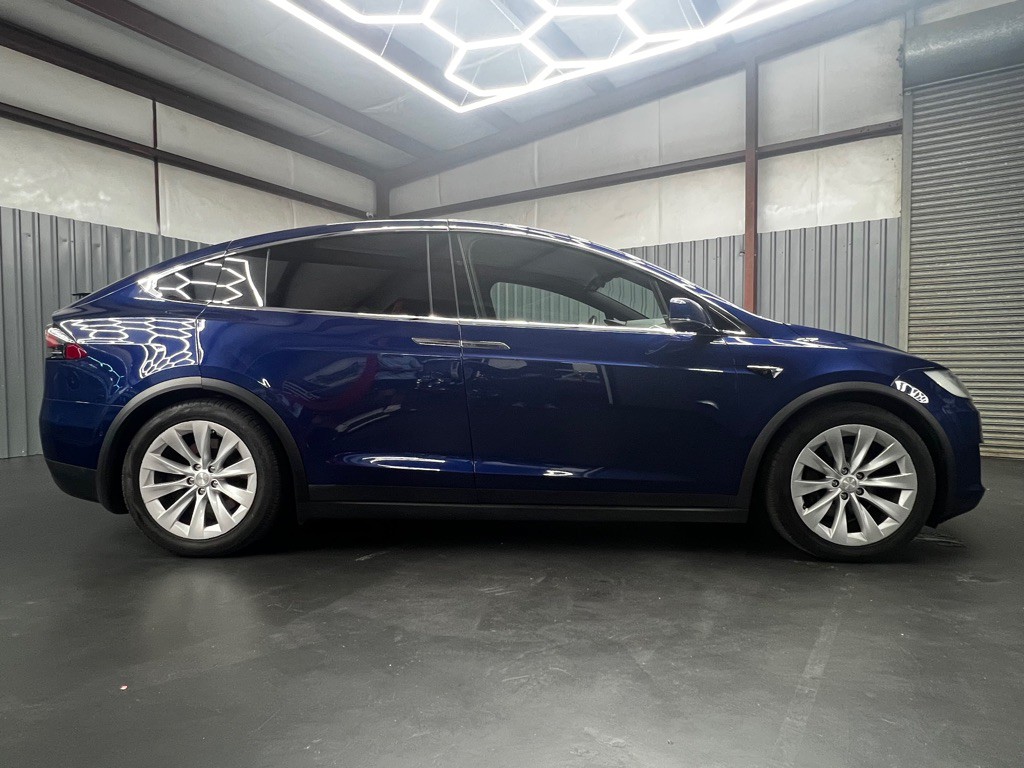 2018 Tesla Model X Image 4