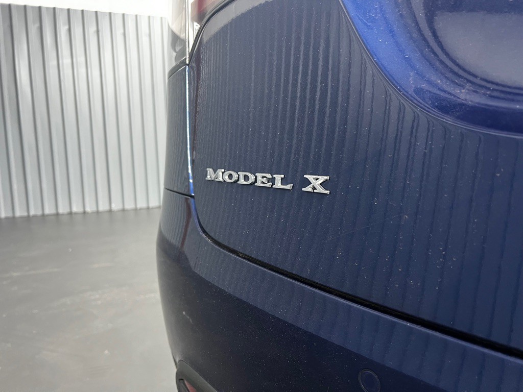 2018 Tesla Model X Image 11