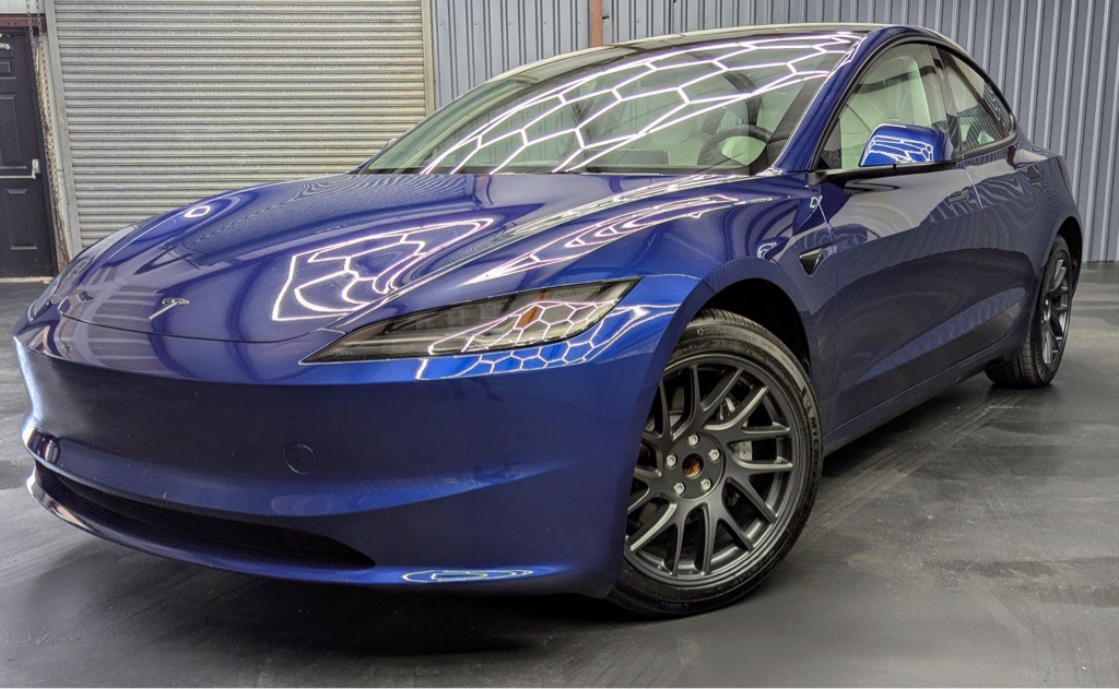 2025 Tesla Model 3 Image 1