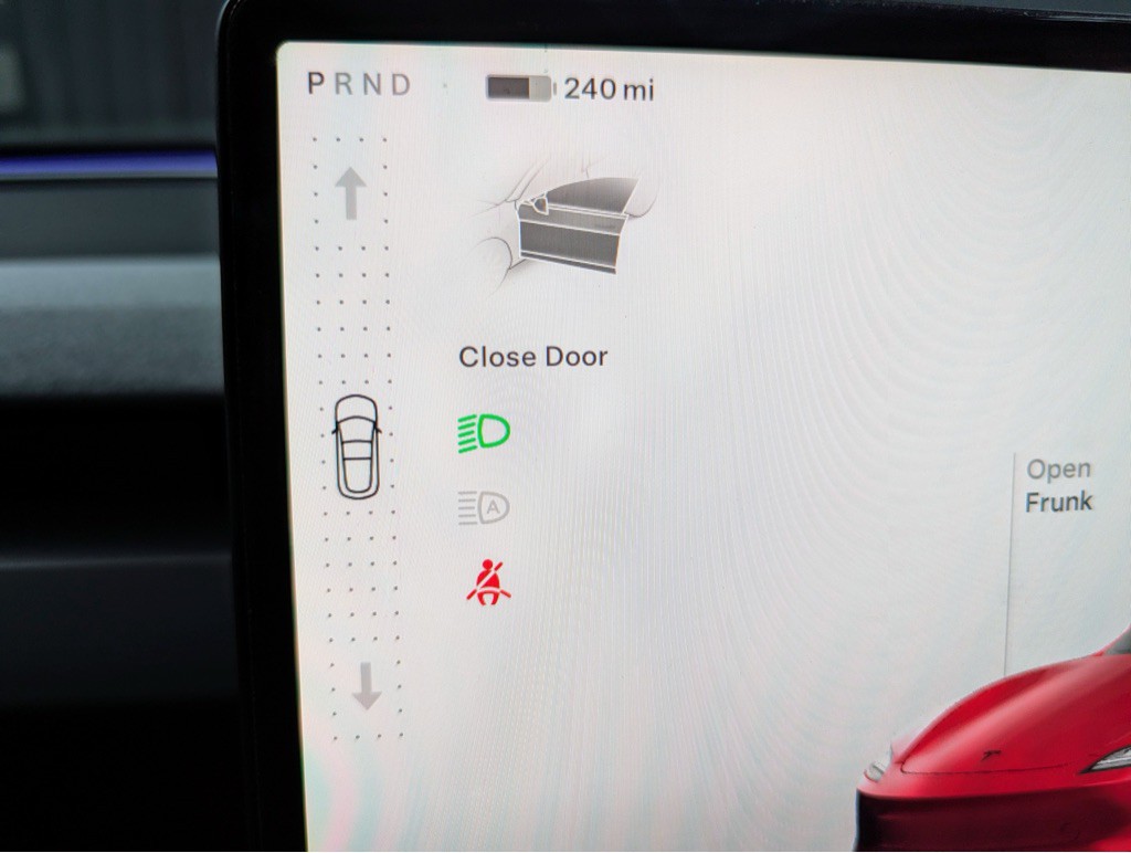 2025 Tesla Model 3 Image 14