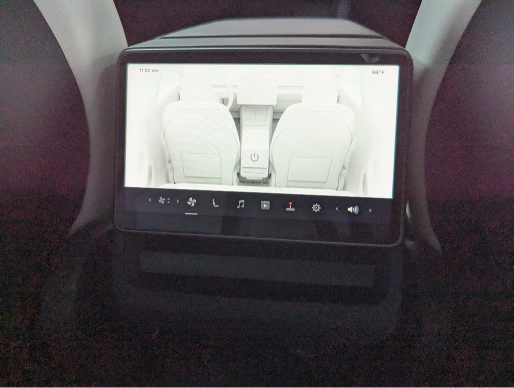 2025 Tesla Model 3 Image 21
