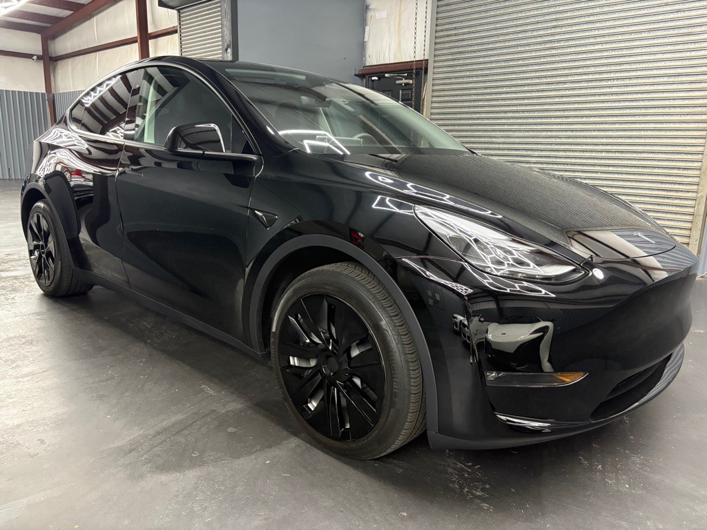 2023 Tesla Model Y Image 5