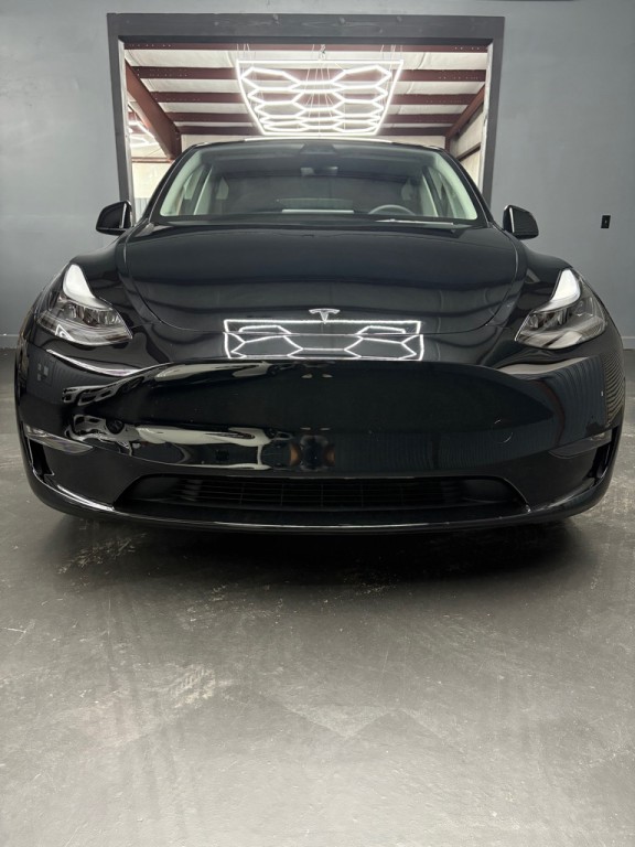 2023 Tesla Model Y Image 6