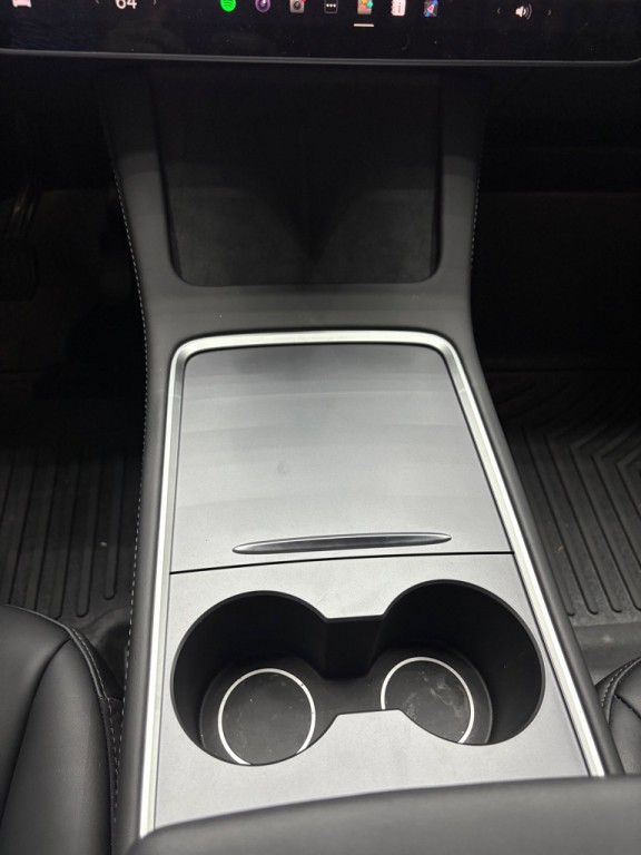 2023 Tesla Model Y Image 17