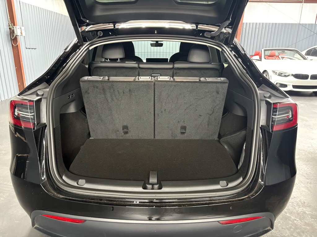 2023 Tesla Model Y Image 22