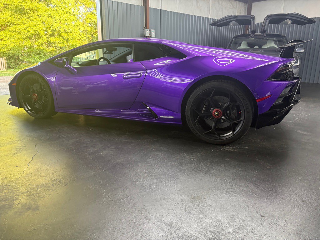 2020 Lamborghini Huracan Image 2