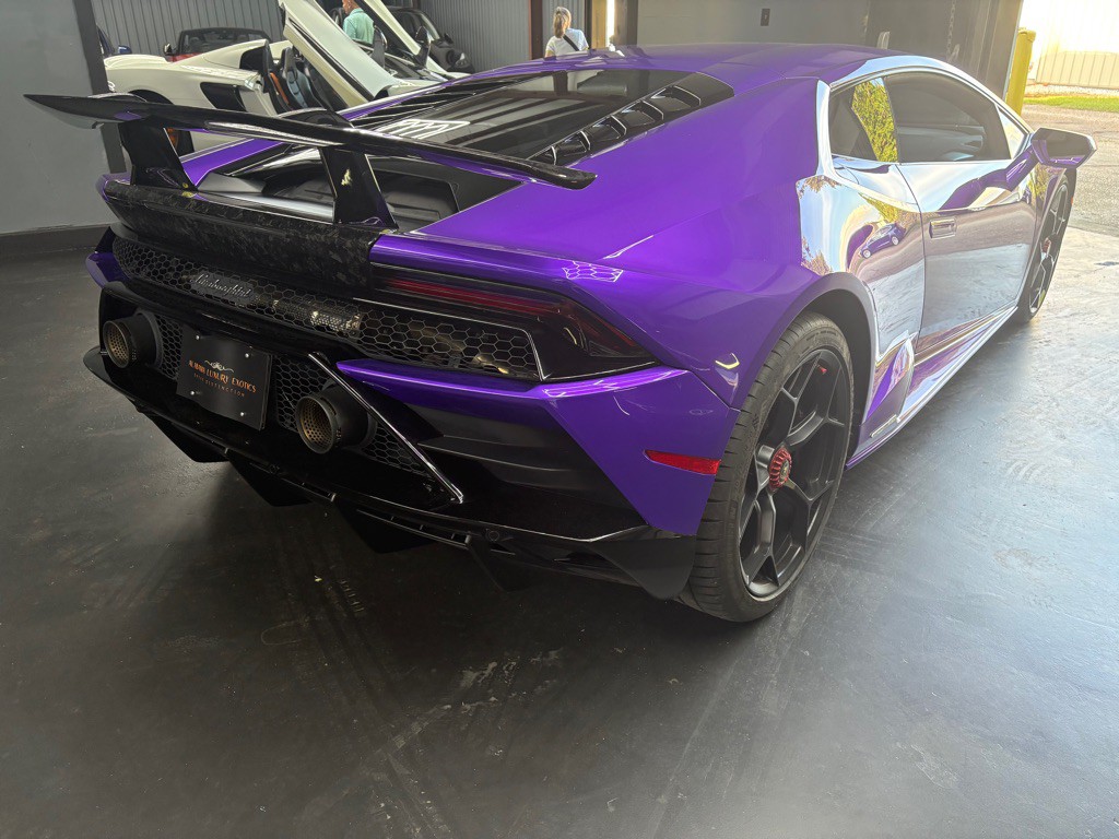 2020 Lamborghini Huracan Image 4
