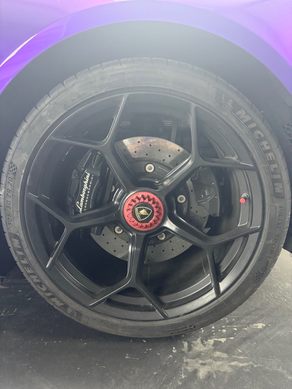 2020 Lamborghini Huracan Image 10