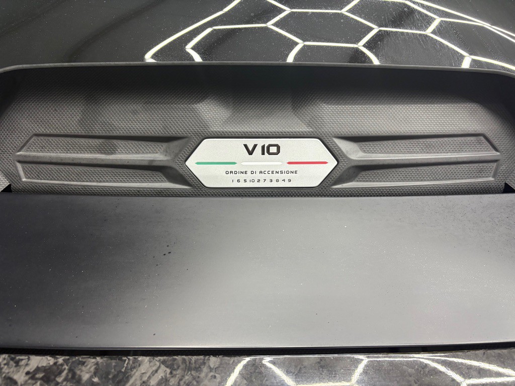 2020 Lamborghini Huracan Image 11