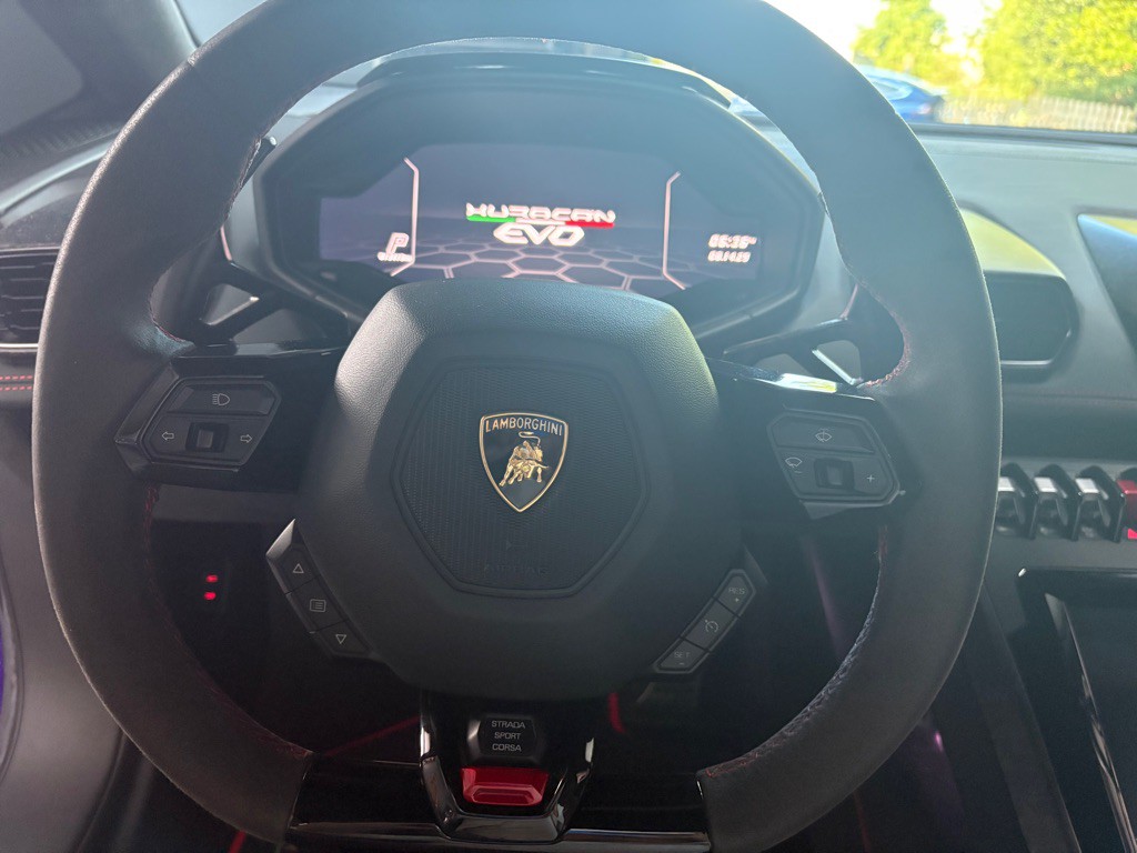 2020 Lamborghini Huracan Image 16